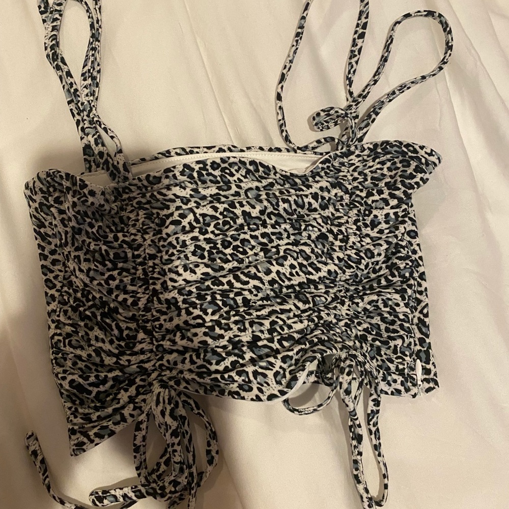 Superdown leopard crop tank top